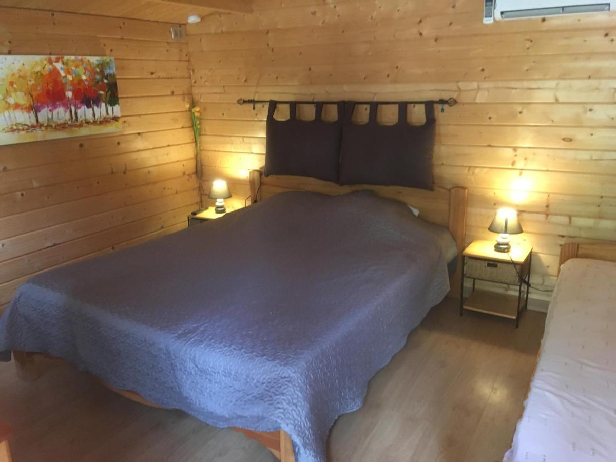 Mas De La Pinede Ex-Les Arbousiers Bed and Breakfast Bollène Εξωτερικό φωτογραφία