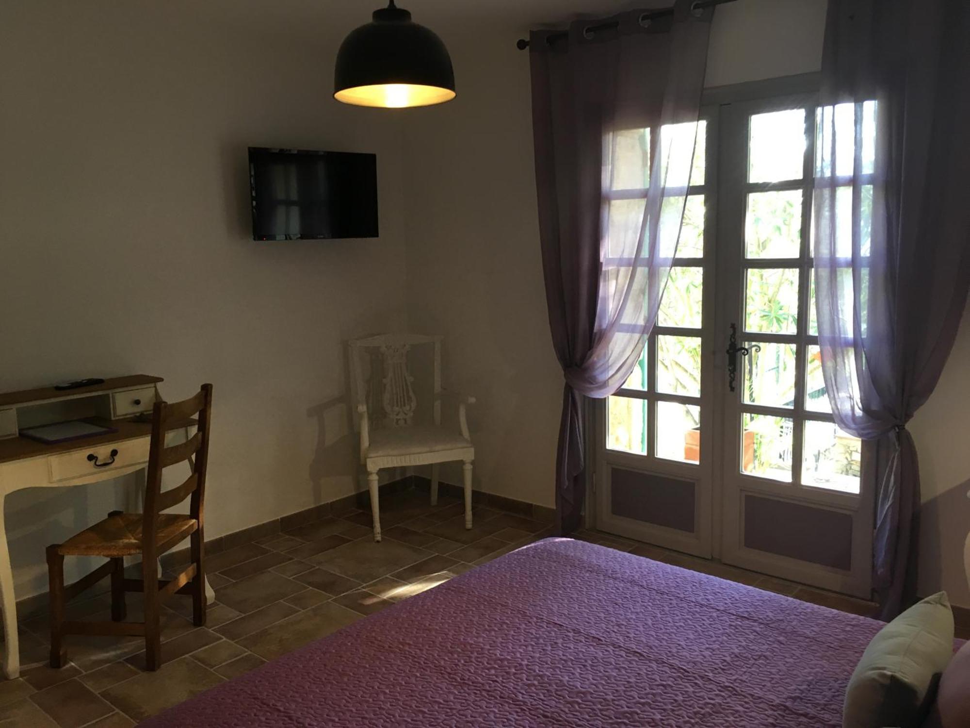 Mas De La Pinede Ex-Les Arbousiers Bed and Breakfast Bollène Δωμάτιο φωτογραφία