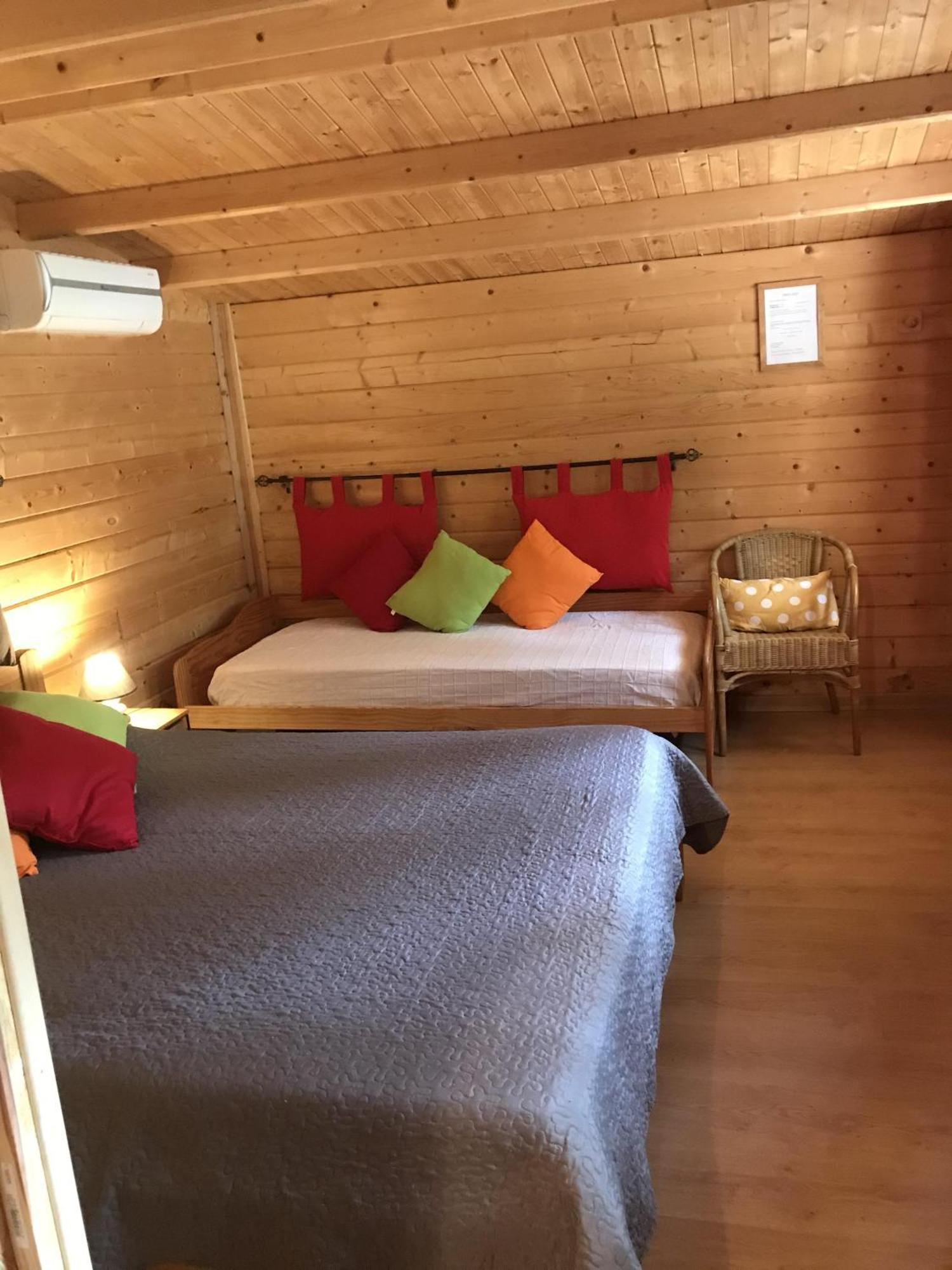 Mas De La Pinede Ex-Les Arbousiers Bed and Breakfast Bollène Δωμάτιο φωτογραφία